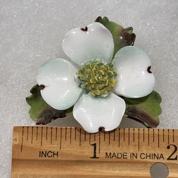 Staffordshire Dogwood Flower Brooch Circa 60s Cara China English Handcrafted VTG - Picture 8 of 8